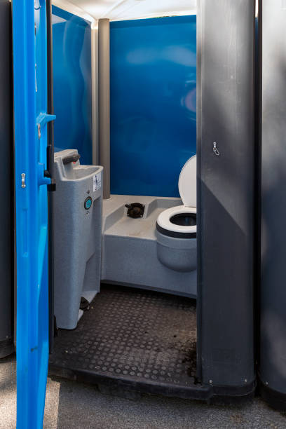 Best High-end porta potty rental  in Holtville, AL